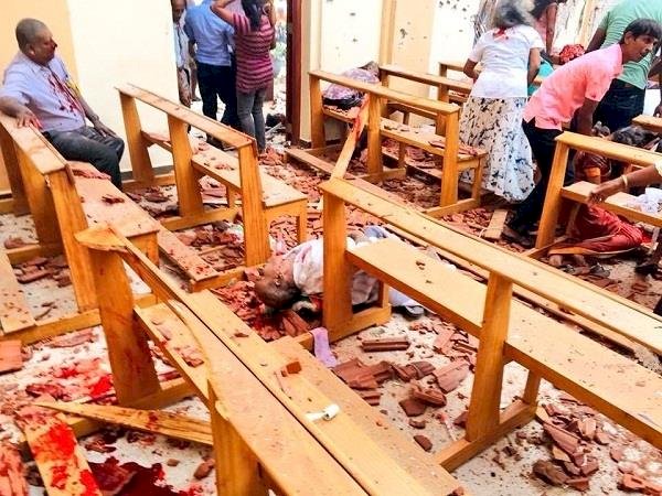 श्रीलंका में सिलसिलेवार 8 बम धमाकों में मरनेवालों की संख्या 300 तक पहुंचा