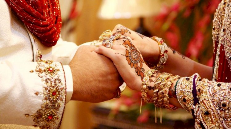 क्या आप जानते हैं? भारत में कम हो रहा है पारंपरिक विवाह का चलन