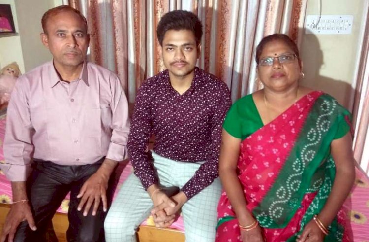 शाबाश : शिक्षक माता-पिता की संतान मयंक प्रताप सिंह ने रचा इतिहास, देश में सबसे कम उम्र के बनेंगे जज, राजस्थान न्यायिक सेवा की परीक्षा में किया है टॉप