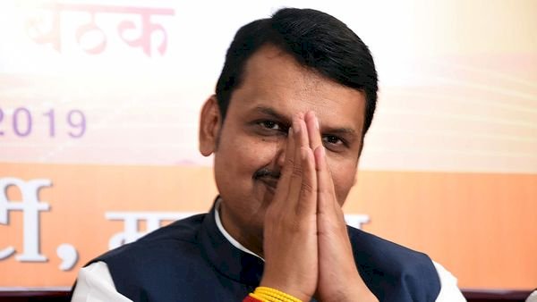 महाराष्ट्र : मुख्यमंत्री देवेंद्र फडणवीस और उप-मुख्यमंत्री अजित पवार ने दिया इस्तीफा, शपथ ग्रहण के चौथे ही दिन गिरि सरकार,फडणवीस ने शिवसेना पर साधा निशाना