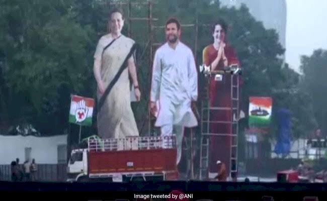 दिल्ली के रामलीला मैदान में कांग्रेस की 'भारत बचाओ’ रैली,सोनिया,राहुल और डॉ. मनमोहन सिंह समेत कई अन्य पार्टी नेता करेंगे संबोधित