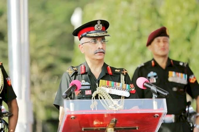 जनरल बिपिन रावत सेना प्रमुख के पद से हुए रिटायर, देश के पहले चीफ ऑफ डिफेंस स्टाफ के रूप में कल संभालेंगे कार्यभार, सेना के जवानों को दी शुभकामनाएं