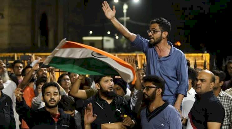 JNU हिंसा : बड़ी संख्या में सुरक्षाकर्मियों की तैनाती,कैंपस छोड़ रहे हैं धबराये छात्र, संभावित प्रदर्शन के मद्देनजर दिल्ली के कई इलाकों में रूट डायर्जन