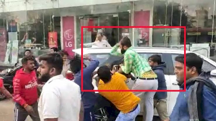 JNU के खिलाफ प्रदर्शन जारी, अहमदाबाद में भिड़े ABVP और NSUI के कार्यकर्ता, भारी संख्या में सुरक्षाकर्मियों की तैनाती