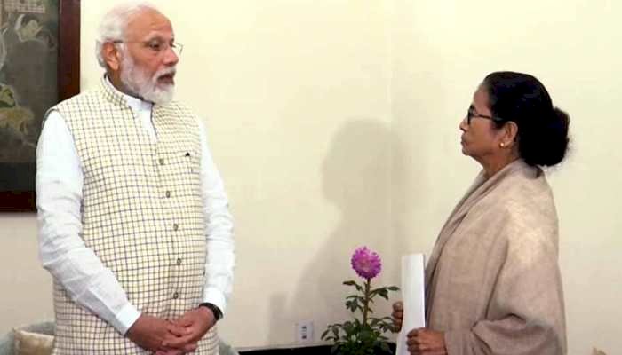 प्रधानमंत्री नरेंद्र मोदी से मिलीं मुख्यमंत्री ममता बनर्जी,CAA, NRC और NPR पर जतायीं असहमति,दो दिवसीय दौरे पर कोलकाता में हैं मोदी