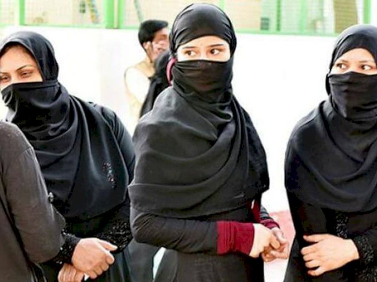 पटना के जेडी वीमंस कॉलेज प्रशासन ने वापस लिया आदेश, छात्राओं के बुर्का पहनकर आने पर लगी पाबंदी हटी, 24 घंटे में बदला फैसला