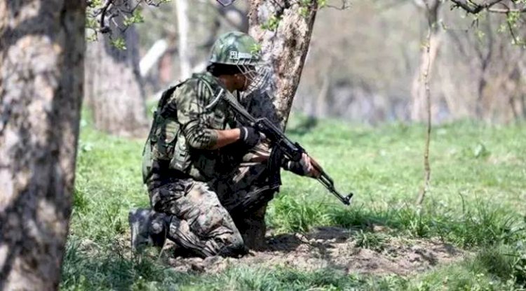 जम्मू-कश्मीर के हंदवाड़ा इलाके में सेना और आतंकियों के बीच मुठभेड़, दो आतंकी ढेर,सेना के 2 अफसर समेत 5 जवान शहीद
