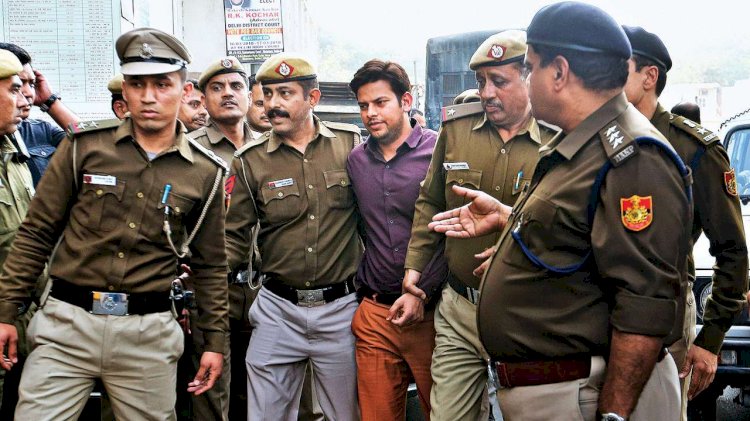 दिल्ली पुलिस ने देवली से AAP विधायक प्रकाश जारवाल को किया गिरफ्तार,एक 52 वर्षीय डॉक्टर को खुदकुशी के लिए उकसाने का है आरोप