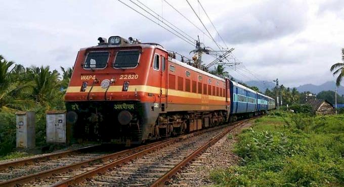 खुशखबरी : देशव्यापी लॉकडाउन के बीच भारतीय रेलवे का बड़ा ऐलान,15 ट्रेनों का होगा परिचालन, आप भी बना सकते हैं घर जाने का प्लान, इन बातों का रखना होगा ध्यान