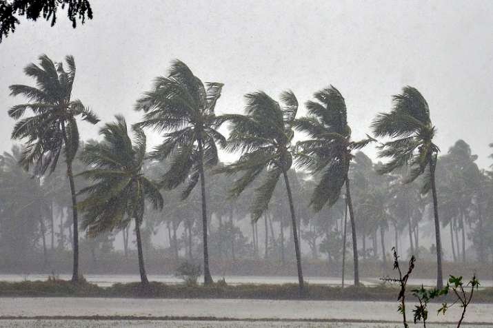 सावधान : ओडिशा और पश्चिम बंगाल पर अगला 24 घंटा भारी,सुपर साइक्लोन में बदल सकता है एमफन तूफान,प्रधानमंत्री नरेंद्र मोदी शाम 4 बजे NDMA के साथ करेंगे बैठक