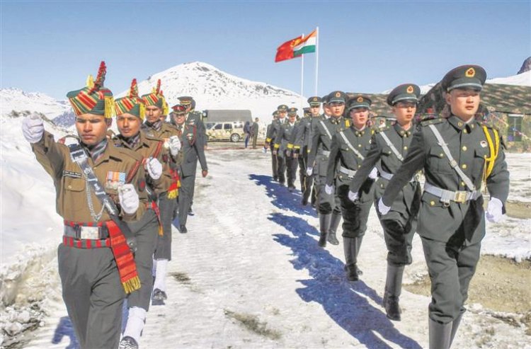 लद्दाख में भारतीय और चीनी सेना के बीच झड़प,इंडियन आर्मी के एक अधिकारी और दो जवान शहीद, दोनों पक्षों के वरिष्ठ सैन्य अधिकारी मौजूदा तनाव कम करने के लिए कर रहे हैं बैठक 