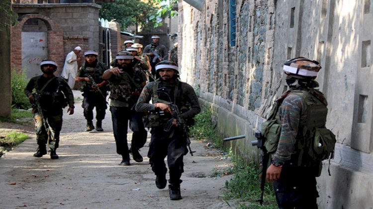जम्मू-कश्मीर में एनकाउंटर, भारतीय सुरक्षा बलों ने त्राल सेक्टर में 3 आतंकियों को किया ढेर, 19 दिन में मारे गए 35 आतंकी