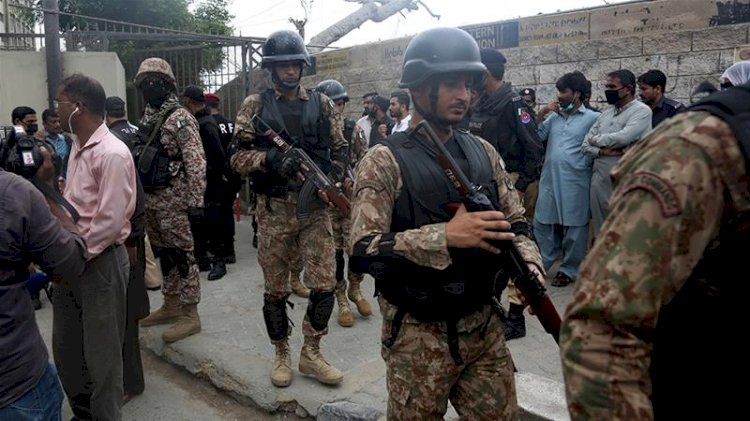 पाकिस्तान स्टॉक एक्सचेंज पर आतंकी हमला, 4 आतंकियों समेत 10 लोगों की मौत, BLA ने ली हमले की जिम्मेदारी