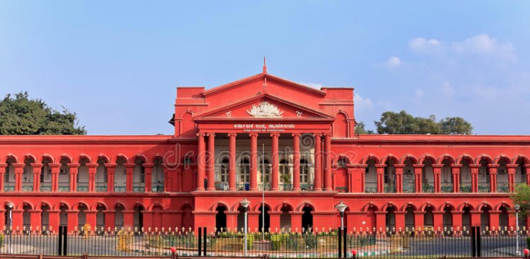 कर्नाटक हाईकोर्ट ने हिजाब मामले पर सुनवाई कल तक के लिए टाली