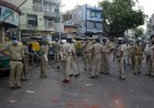 Corona Update : गुजरात के अहमदाबाद में उड़ी लॉकडाउन की धज्जियां, बेकाबू भीड़ ने पुलिस पर किया पथराव, 4 पुलिसकर्मी घायल,15 पत्थरबाज गिरफ्तार