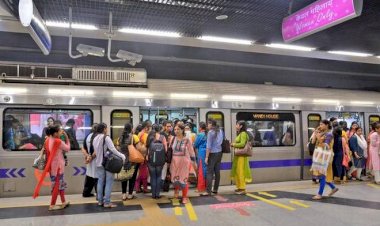 दिल्ली की सरकारी बसों और मेट्रो में महिलाएं कर सकेंगी मुफ्त यात्रा