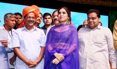 दशहरा के रंगों में डूबी रही दिल्ली, मुख्यमंत्री अरविंद केजरीवाल ने किया रावण के पुतले का दहन