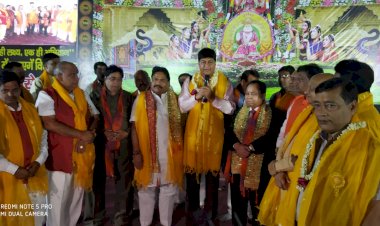 महाराजा अग्रसेन जयंती पर 501 थालियों से की गई महाआरती, हरियाणा के कुंडली में चल रहा हैं भव्य मंदिर के निर्माण का काम