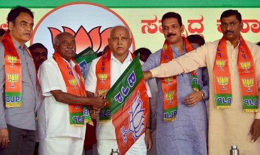 कर्नाटक : बीजेपी में शामिल हुए 15 बागी विधायक,13 विधायकों को मिला टिकट, सुप्रीम कोर्ट ने दी है चुनाव लड़ने की अनुमति