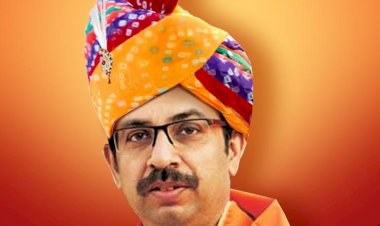 जानिए, उद्धव ठाकरे के साथ कांग्रेस, एनसीपी और शिवसेना के कितने और कौन-कौन से विधायक ले सकते हैं मंत्री पद की शपथ?