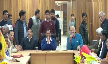 AAP के नवनिर्वाचित विधायकों ने अरविंद केरजीवाल को चुना नेता,16 फरवरी को लेंगे मुख्यमंत्री पद की शपथ,उपराज्यपाल अनिल बैजल से संभावित कैबिनेट पर की चर्चा