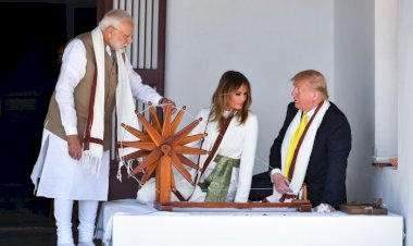अमेरिकी राष्ट्रपति ट्रंप और उनकी पत्नी ने साबरमती आश्रम में चरखा चलाकर सूत काटने का किया प्रयास,प्रधानमंत्री मोदी ने बताया गांधी जी के तीन बंदरों का महत्व