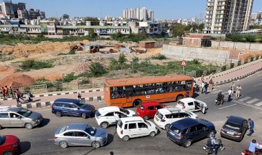 Corona Update : गाजियाबाद प्रशासन ने बरती और सख्ती,सुबह 9 बजे से शाम 6 बजे तक दिल्ली और केंद्र सरकार की गाड़ियों की नहीं होगी एंट्री 