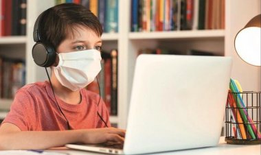 स्कूली छात्रों से जुड़ी बड़ी खबर,ऑनलाइन कक्षाओं में अब छात्रों को तीन घंटे से ज्यादा नहीं पढ़ाएंगे स्कूल,इंदौर सहोदय ग्रुप के शिक्षकों की बैठक में हुआ फैसला