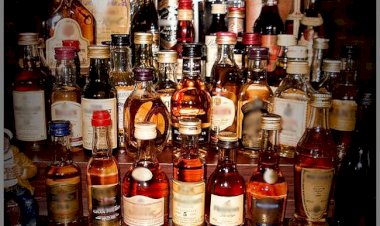 पिट्ठू बैग में बोतलों को रख हो रही शराब की तस्करी, ट्रेनों से यूपी, दिल्ली, हरियाणा व उत्तराखंड से ला रहे मंहगी शराब