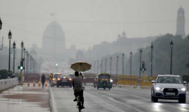 मानसून की पहली बारिश से भीगी दिल्ली, तापमान में आई कमी, जानें आज और कल का कैसा रहेगा मौसम