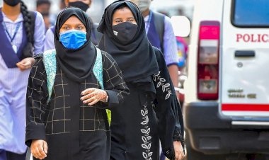 वकील ने  हाईकोर्ट में कहा: मुस्लिम लड़कियों के साथ दुश्मनों सा व्यवहार क्यों कर रही सरकार