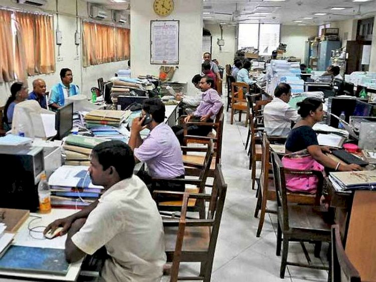 महाराष्ट्र के सरकारी कर्मचारियों को तोहफा,उद्धव ठाकरे सरकार ने 5 दिन का सप्ताह किया मंजूर,29 फरवरी से पूरे प्रदेश में होगा लागू 