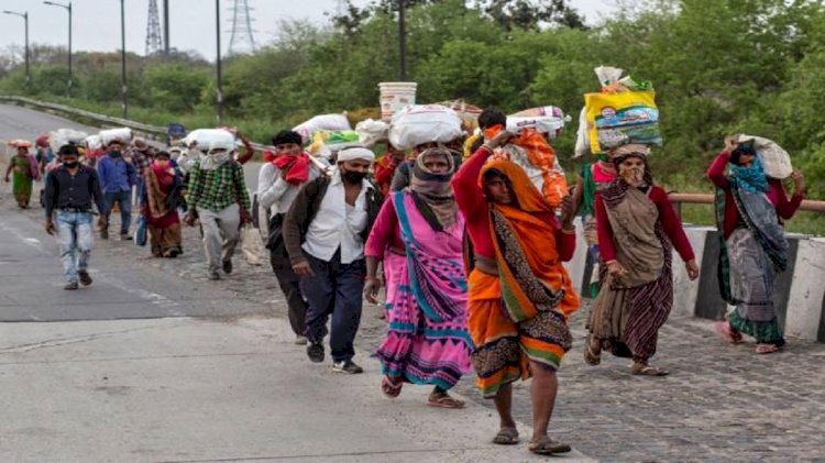 Corona Updates : प्रवासी मजदूरों ने The India Plus News से मांगी मदद,लॉकडाउन के कारण दूसरे राज्यों में फंसे  हैं हजारों बिहारी और पूर्वांचली